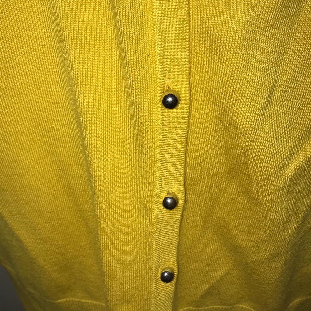 Ladies Sweater - Picture 4 of 4
